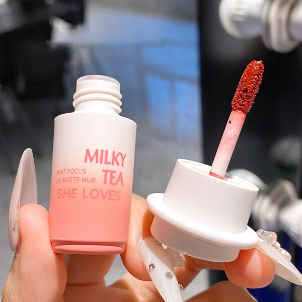 Long-Lasting Matte Lip Glaze – Bold Color & Hydration - Image 5